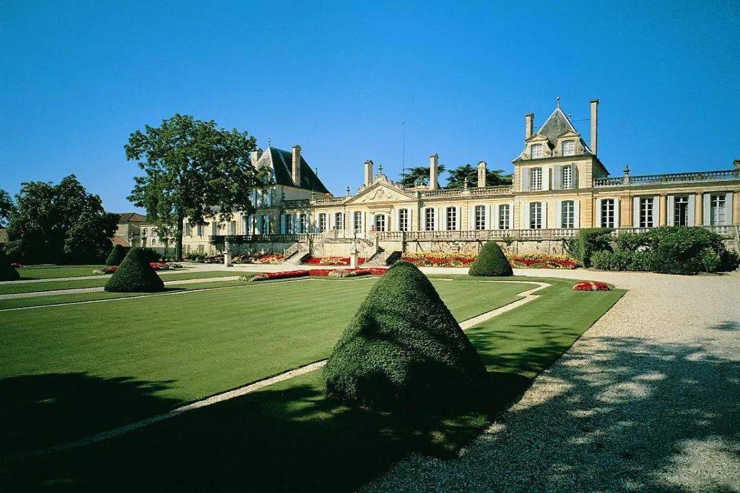 难怪萨克林要用"难以置信的力量感和纯正感"来形容它.