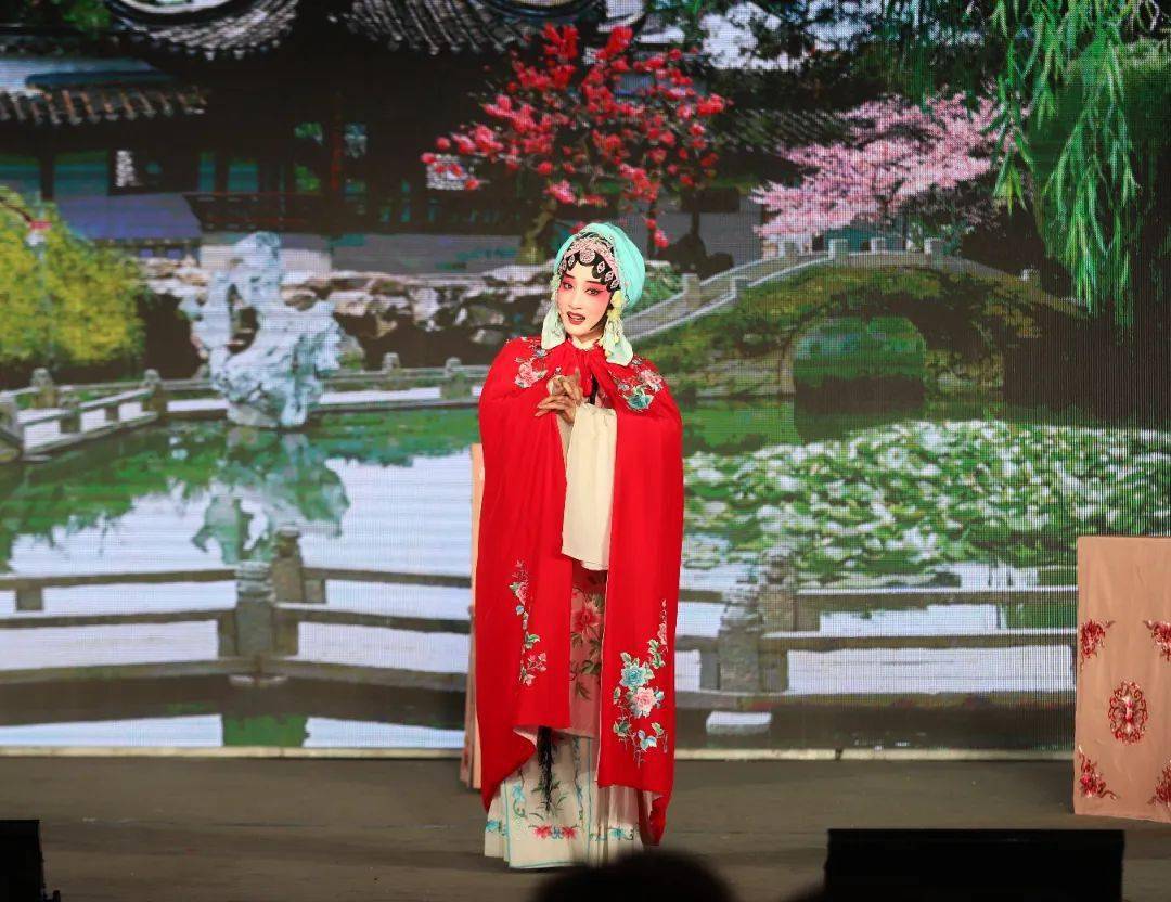 小品《如此孝心》△锡剧《珍珠塔·跌雪》△锡剧《沙家浜·风声紧》