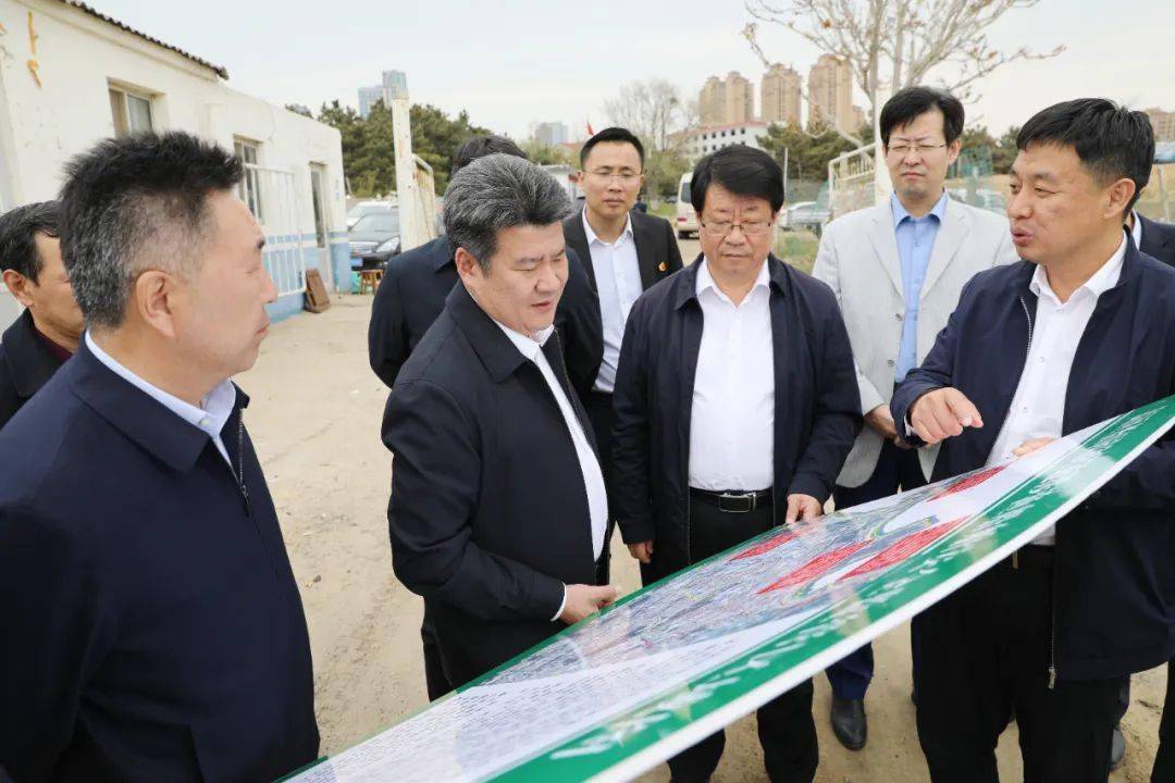 4月25日,副市长孙付春到我区调研督导伏季休渔准备,渔船管控和海上