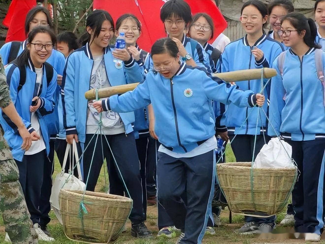 行走的课堂——常德市二中2023年研学实践活动侧记_精神_国防观念_的