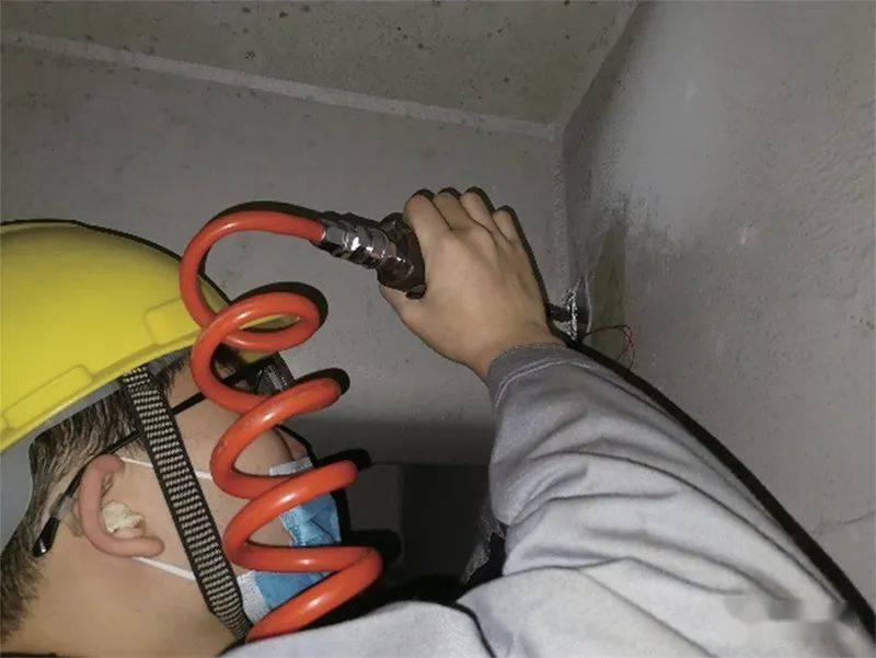 众所周知,作为20世纪颇具代表性的早期钢结构桥梁类型,铆接钢桁梁桥的