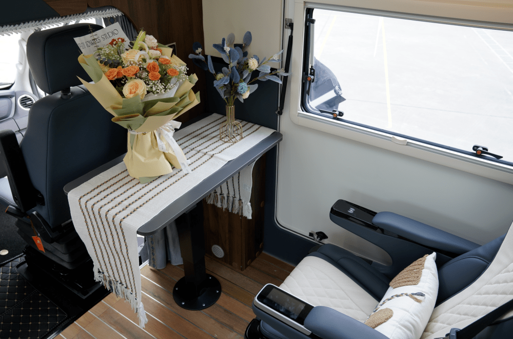 铂驰铂金系列单拓展房车发布