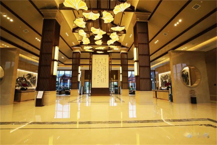 盘州市红果街道办事处舍勒村(月亮山森林公园对面)02盘州国际花园酒店