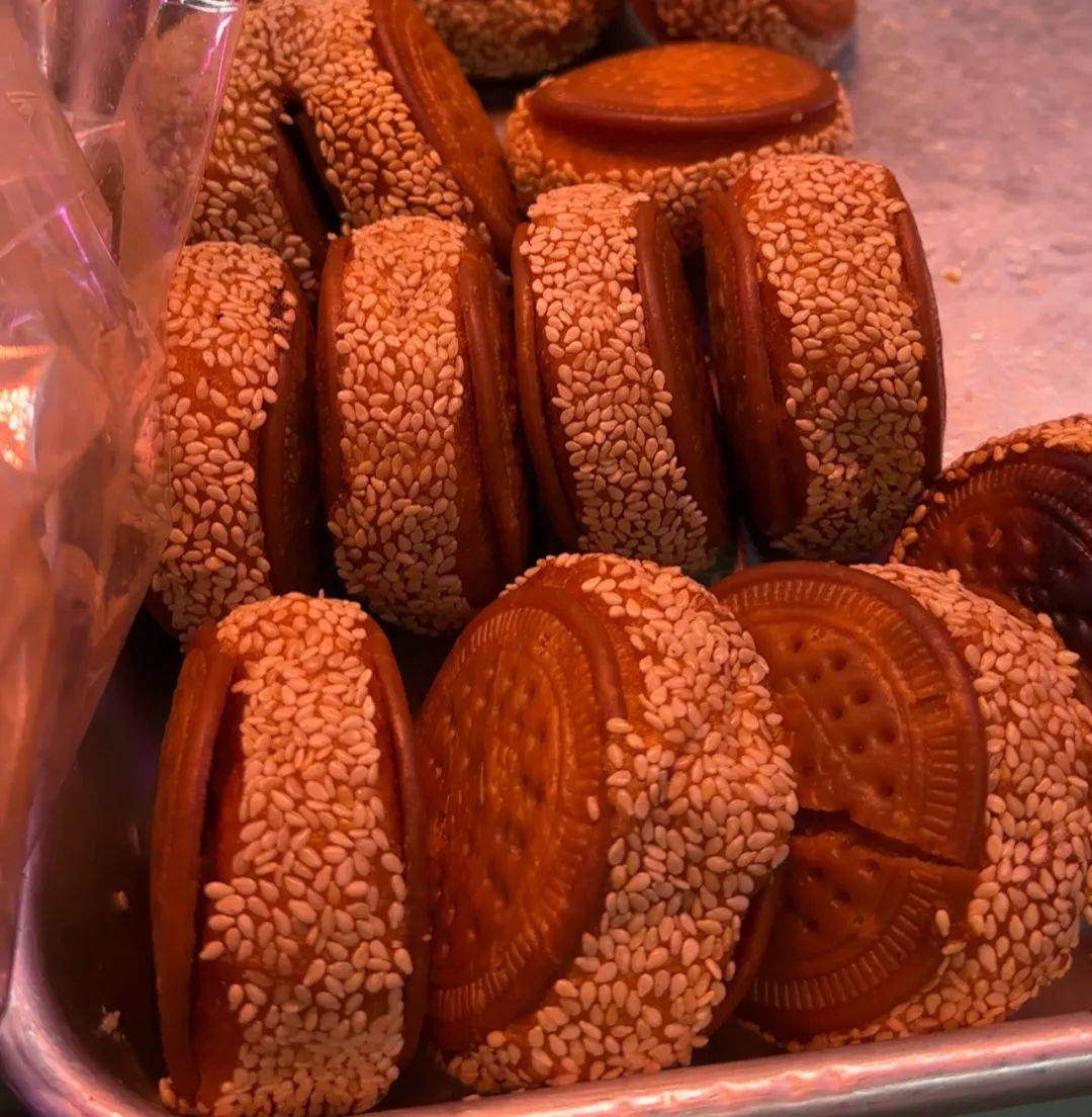 "水泥"饼安义商城 负一楼菜市场油香早点来早餐店鸡蛋肉炸粉三角铺炸