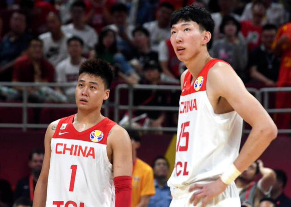体坛晚爆|周琦抵达青岛参加中国男篮短训营,利物浦今夜战热刺_比赛_本泽马_西甲联赛