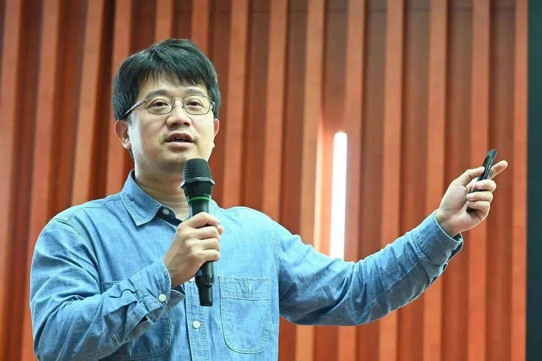 河南大学生命科学学院圆楼三楼报告厅中国当代作家,编剧马伯庸4月27日