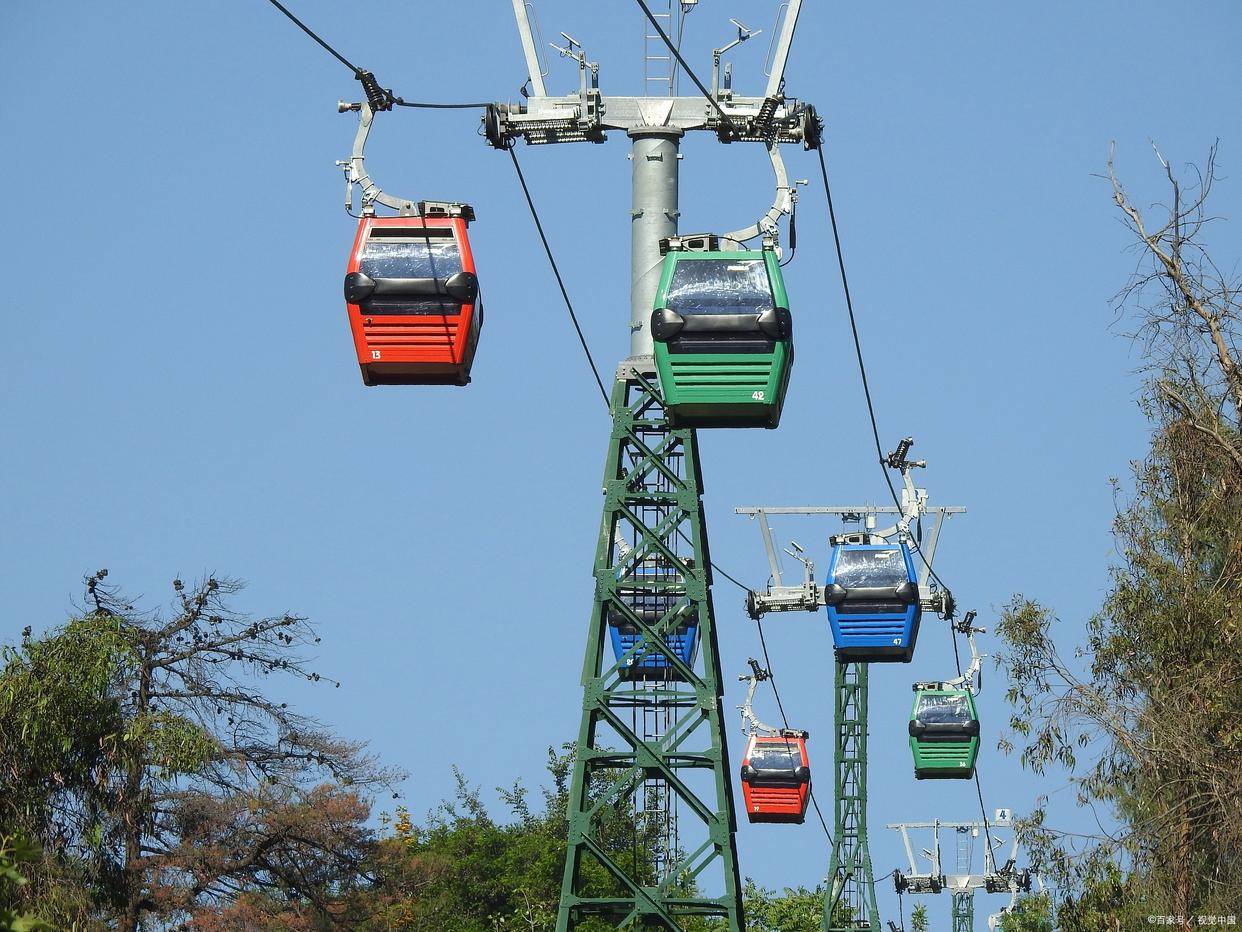 游客在高空缆车内打架,全车人惊呼_景区_旅游_处理