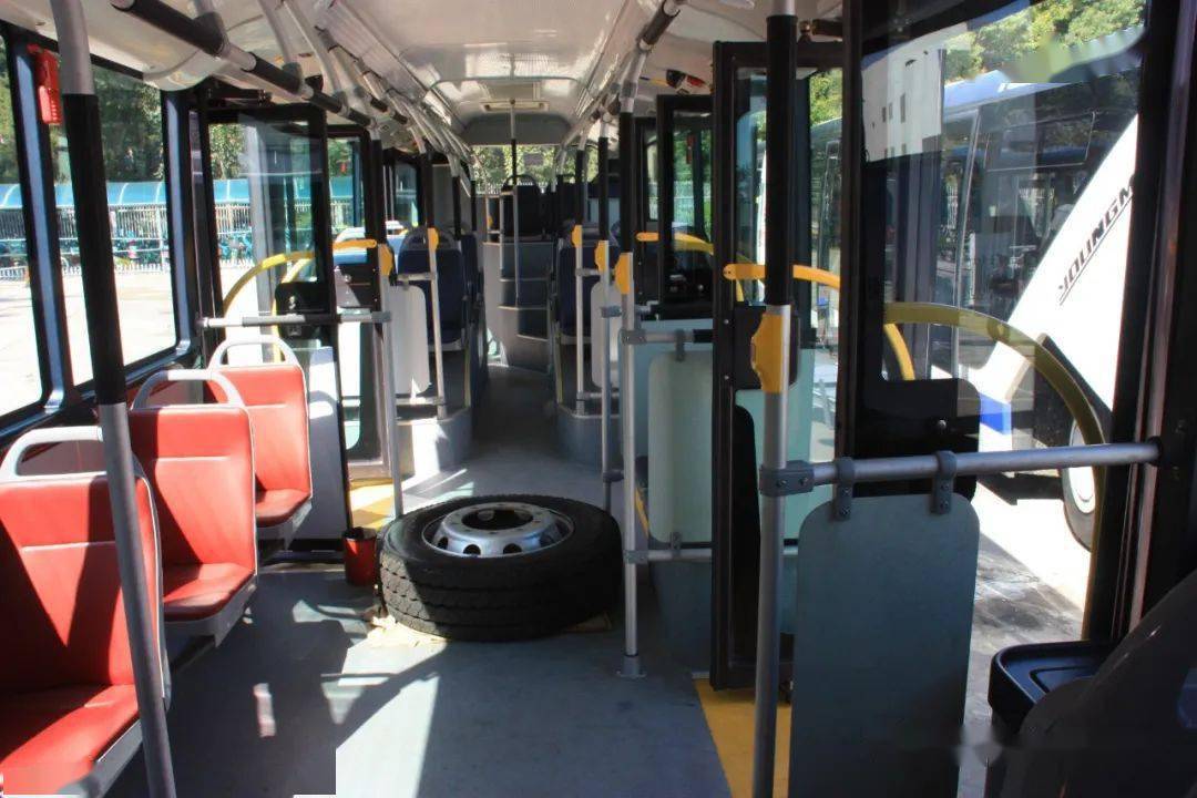 5.4青年节 发个曾经的青年jnp6142gc支线机场摆渡车