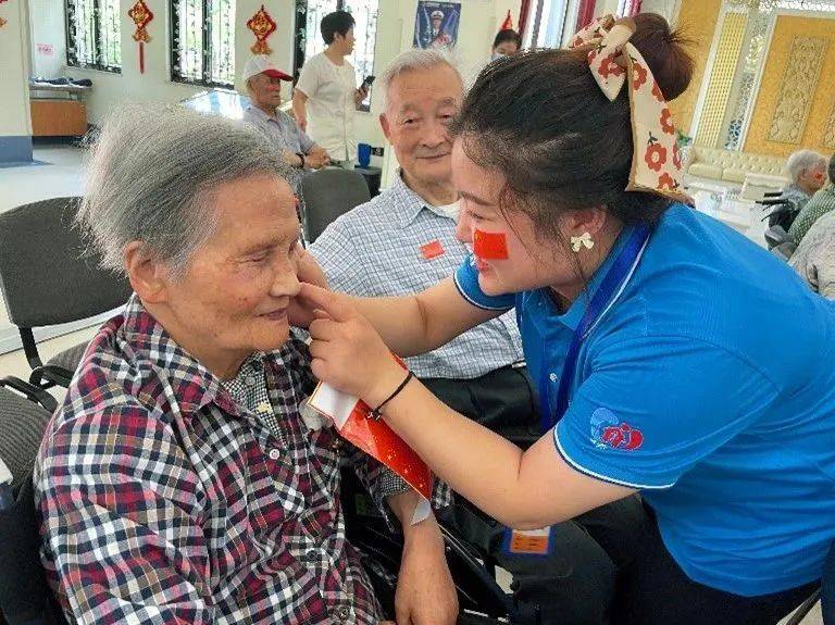投身为老服务,来看这些“95后”的故事_工作_长者_养老