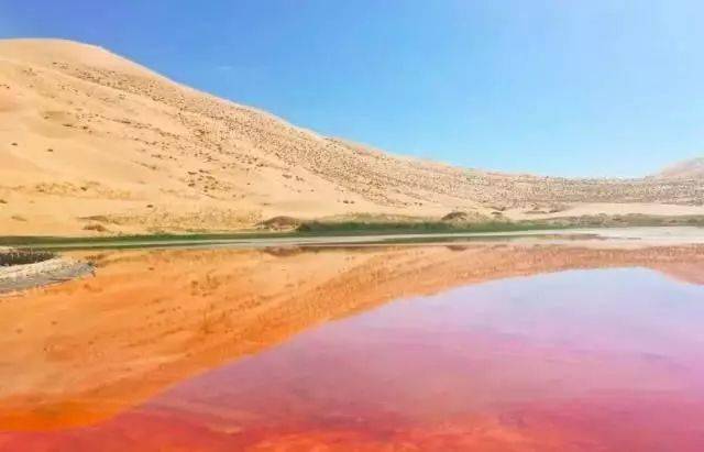 【荐赏】巴丹吉林沙漠里寻不见古潼京,却遇见粉红色的湖,比亚丁五色