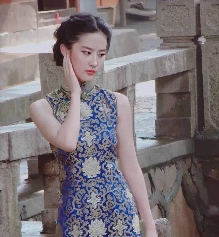 喝酒的是蒋奇明张艺凡醉的是我