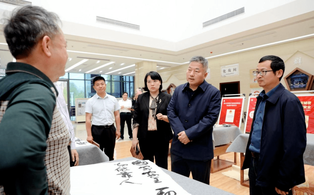 4月13日,广昌县委书记吴自胜,县新时代文明实践中心主任在县新时代