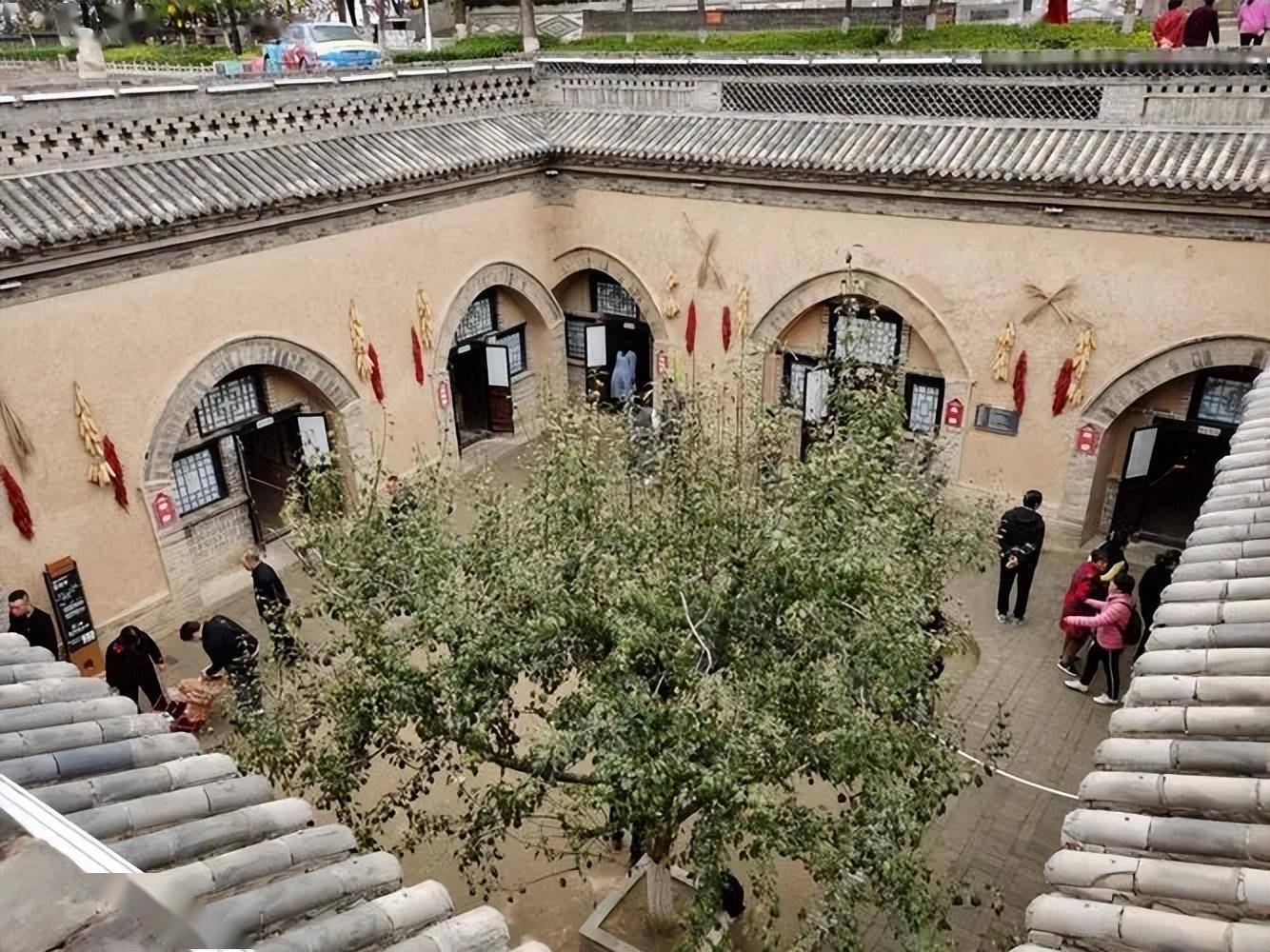 散文:探访神秘地坑院_旅游_窑洞_院子