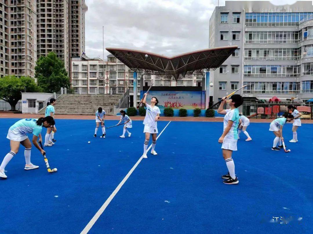 江油实验学校党委书记 梁全"下一步将加强教练员梯队建设和培训,鼓励