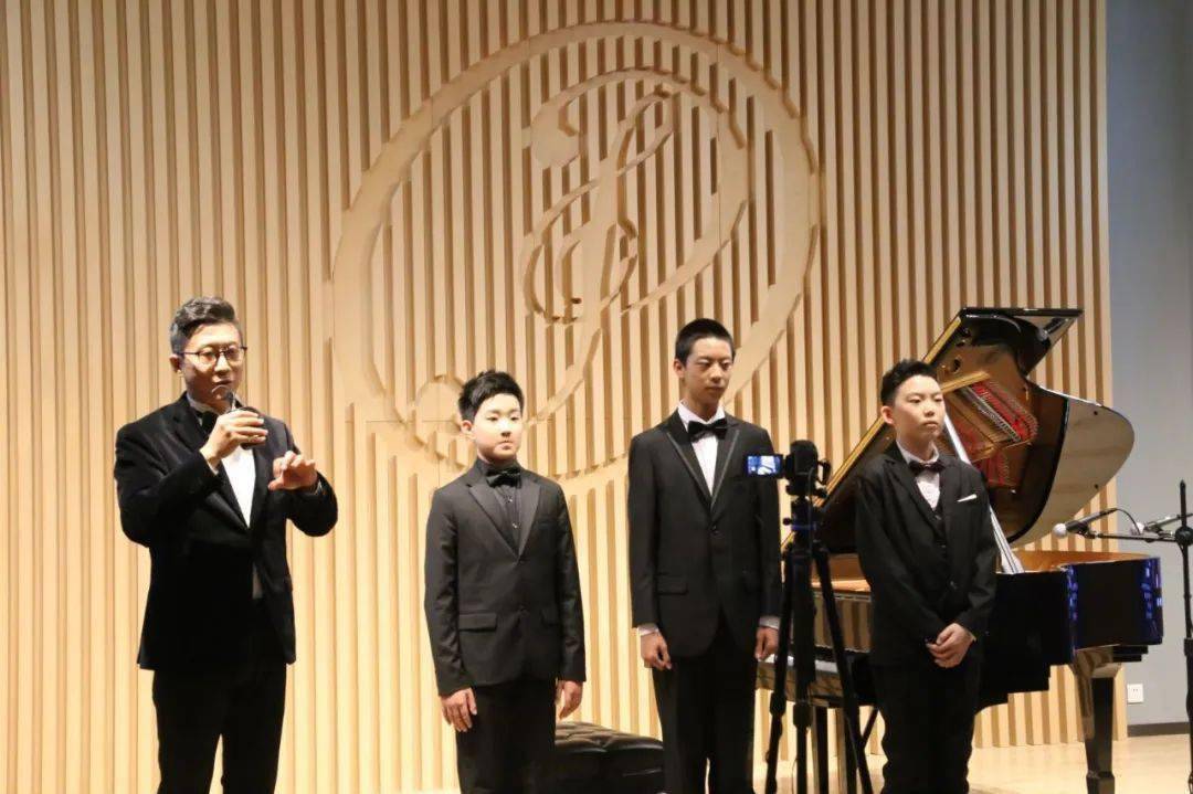 北京中央音乐学院副教授王天阳携手三位爱徒在谈弹中带你领略古典音乐