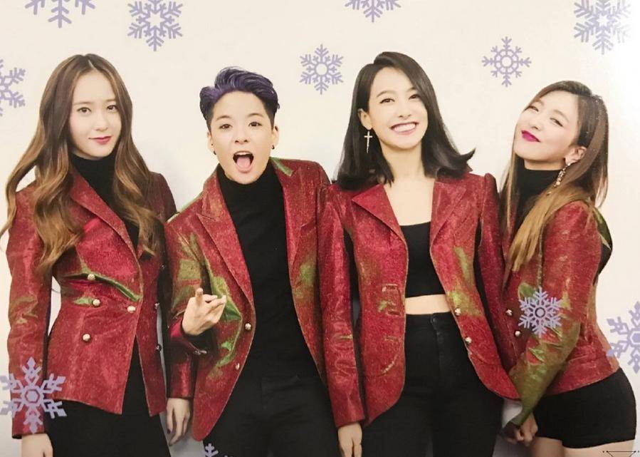 组图:黄晓明乘风2023见到amber 第一句话提的宋茜引泪目_娱乐_网友