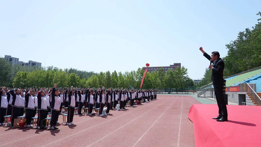 "坚守信念,做最好的自己"——广饶一中三校区举办高考冲刺励志宣讲