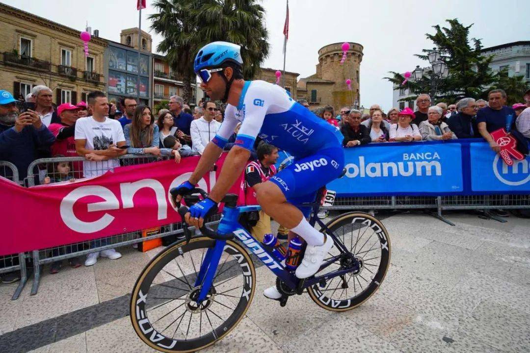 恭喜捷安特&cadex赞助team jayco alula斩获2023环意大利自行车赛s3赛