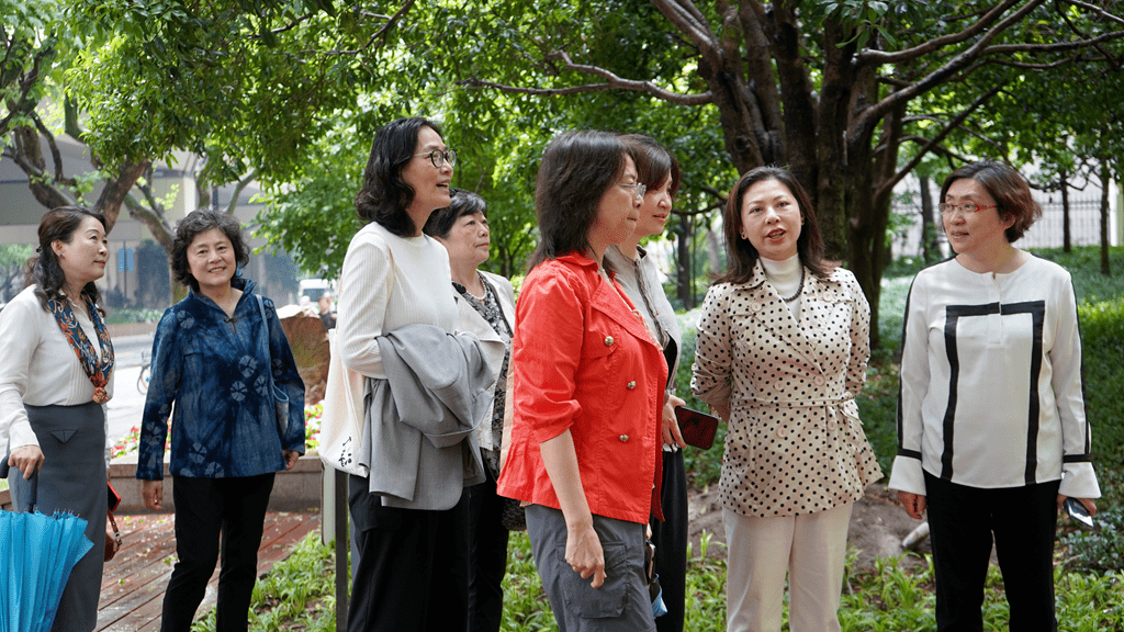 黄浦区委统战部副部长,区侨联党组书记施海燕,区侨联二级调研员张凌