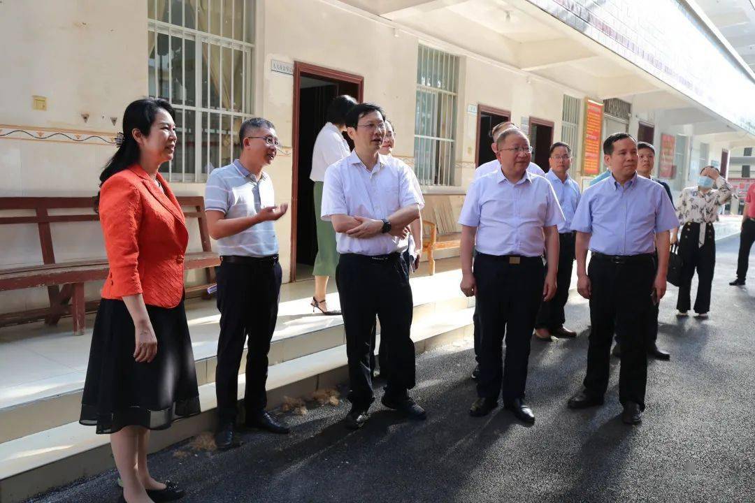 宏博带队前往江南区延安镇,吴圩镇人大代表履职活动中心,江西镇扬美村