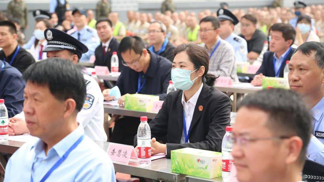 【"双提升"进行时】阳光耀高墙,携手育新人——铜陵