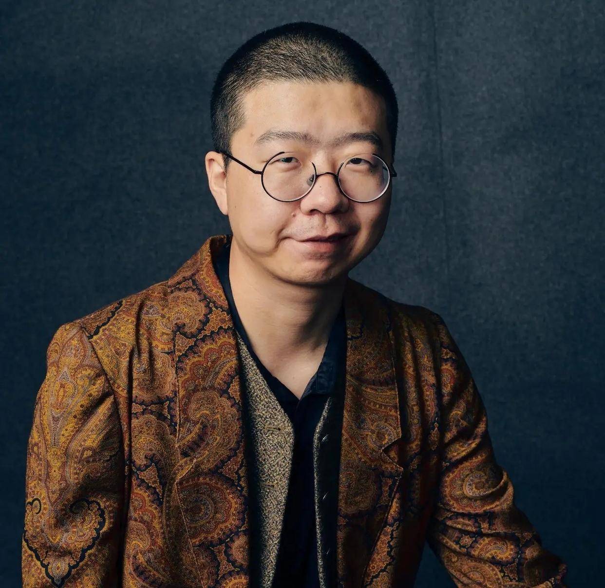 人民日报评house冒犯人民子弟兵,李诞已经足够幸运,现在才翻车_杨笠