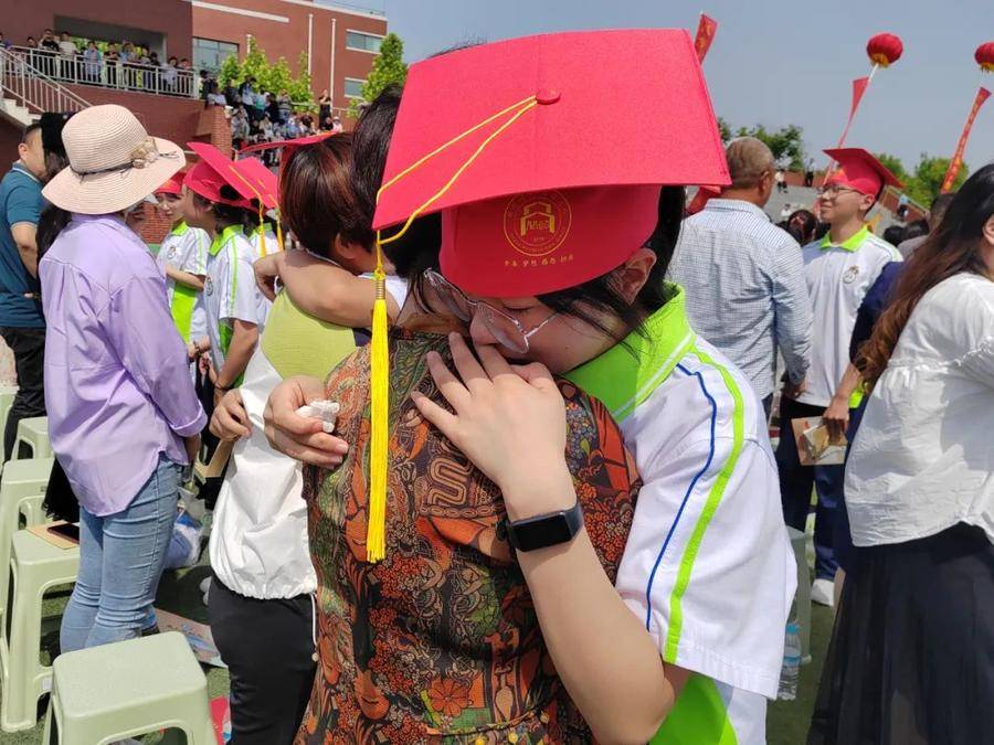 济阳闻韶中学第三届十八岁成人礼仪式隆重举行_青春_梦想_祝福
