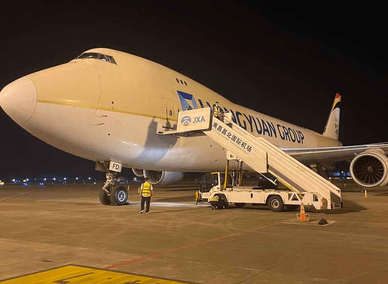 波音747-8f来了 "空中皇后"落地南昌机场_江西_货运_机型