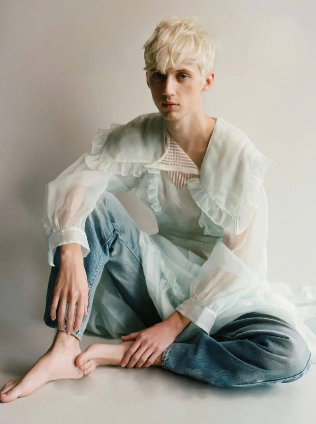 戳爷troye sivan 像尚雯婕吗?_个性_思考_音乐