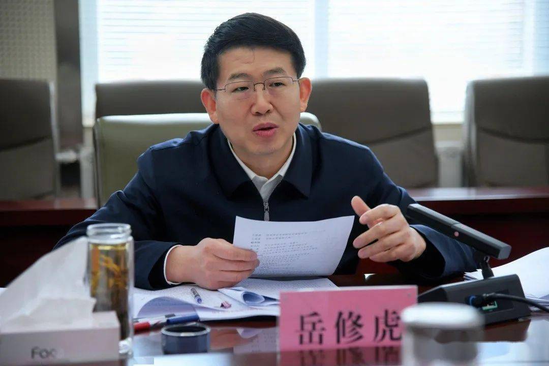 5月16日,云南省副省长,省公安厅厅长岳修虎深入挂联联系的迪庆州调研