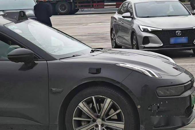 极氪新001实拍曝光!增激光雷达 预计33万起_搜狐汽车_搜狐网