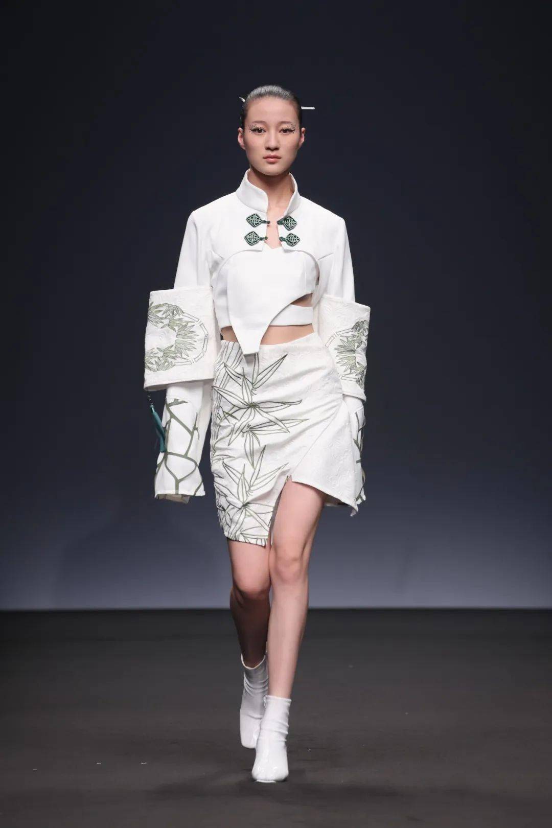 南京特殊教育师范学院"元炁",无声到无限展示博爱青春_设计_服装_专业