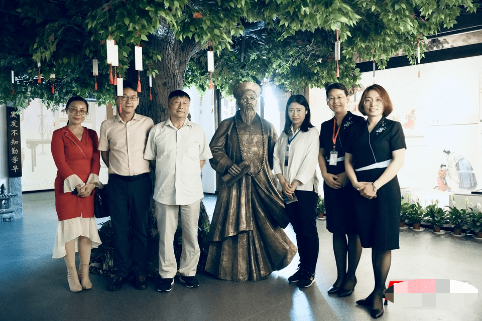 探讨优良家风传承|曾国藩第六代嫡孙曾樾参访湖南顺天家庭教育博物馆