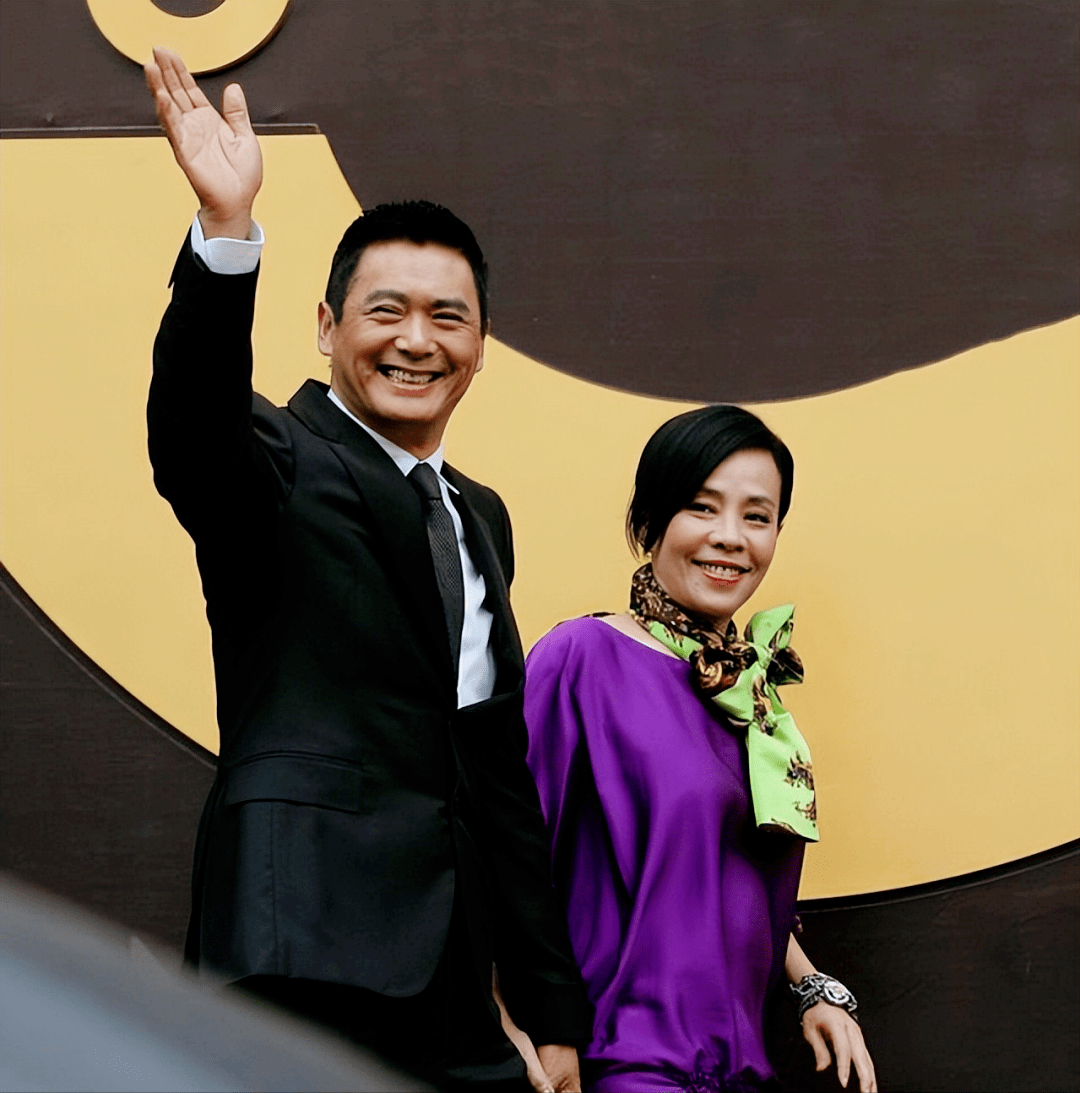 向袁咏仪索吻引争议,靓靓满脸嫌弃抗拒_陈荟莲_互动_生日