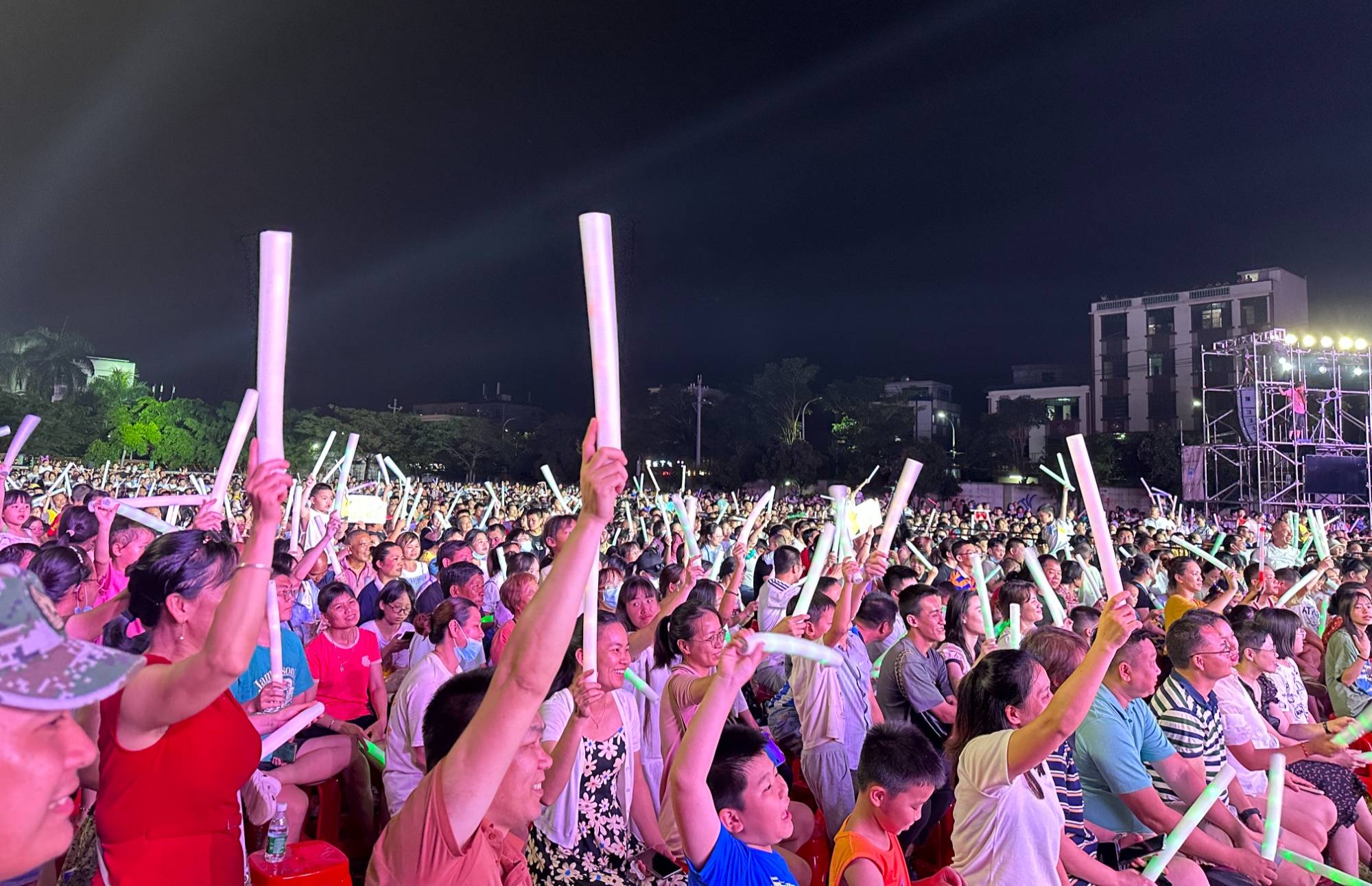 高质量发展看海南丨海口市秀英区借助乡村公益音乐会提升荔枝品牌知名