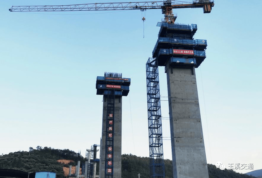 2023年5月21日,峨石红高速公路建设取得重大突破——柏龙箐大桥左幅7
