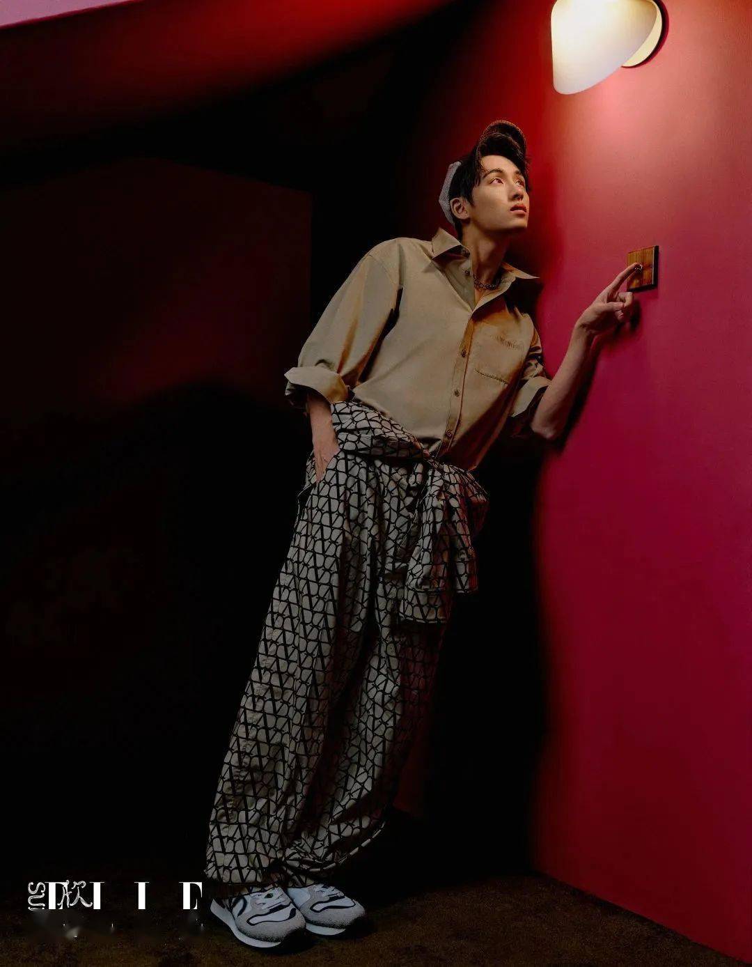 董思成的自拍秘诀,逛街路线,mbti,这里都有!_生活_旅程_城市