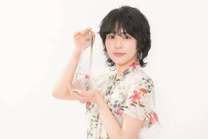 时隔十年重返大河剧,饰演传奇美丽妃子_充希_藤原_定子