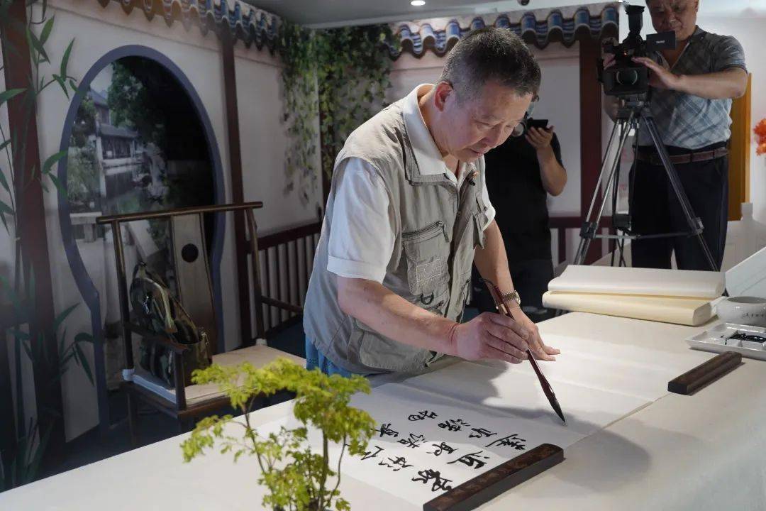 《李正书法系列教学》启动仪式在石景山区举行_北京市_光影_初夏