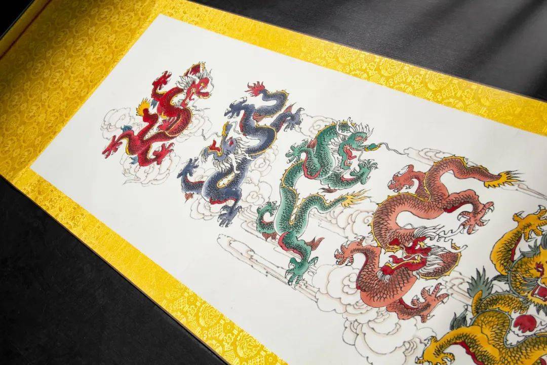 4米长卷《九龙图》,国家一级美术师亲绘,太震撼了!_故宫_寓意_升龙