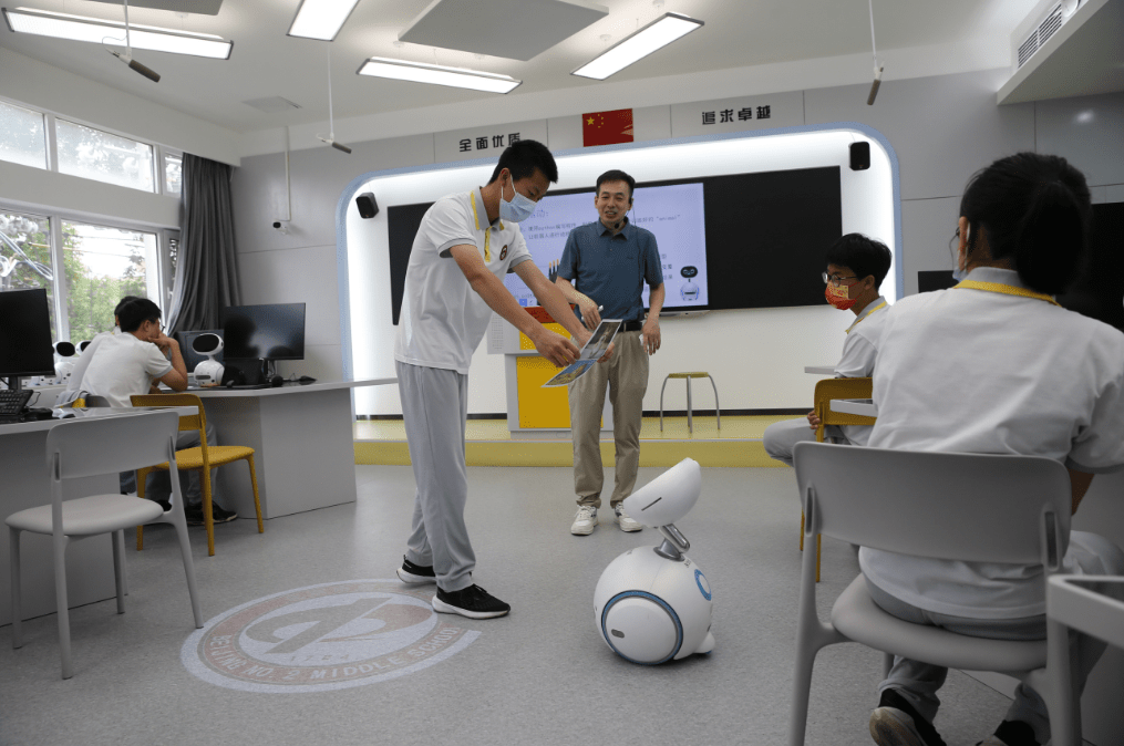 全学科智慧引领，看北京这所中学人工智能课程如何实 …