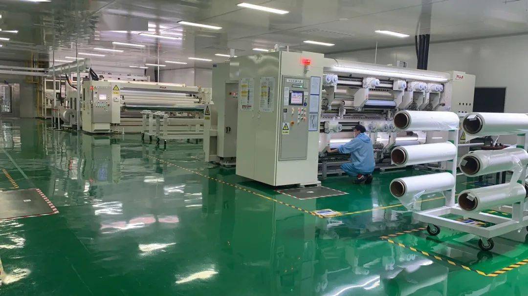 一张锂电池隔膜背后的技术破壁_中国建材集团_生产线_设备
