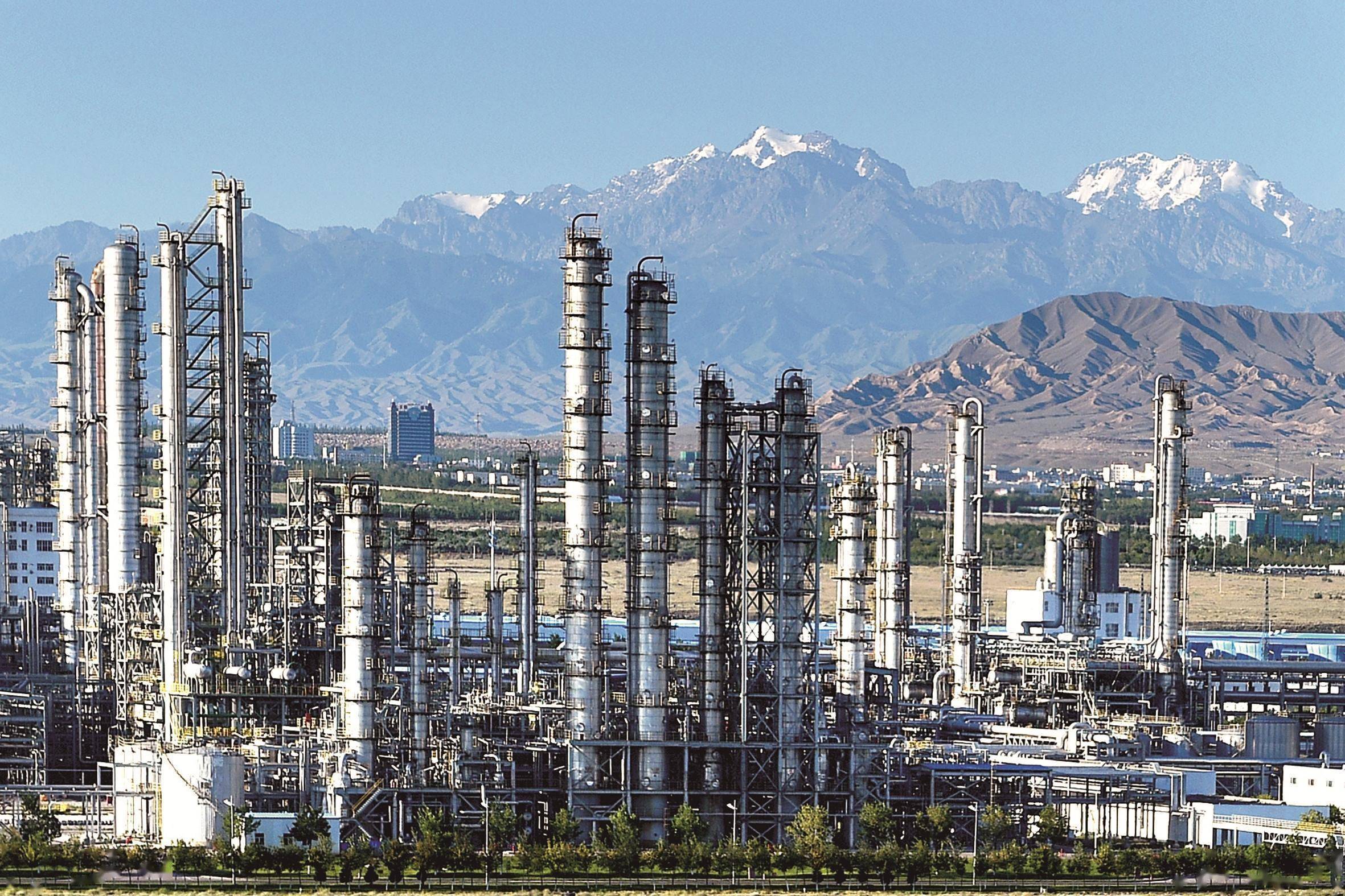 打造现代精品炼化企业_发展_克拉玛依_产品