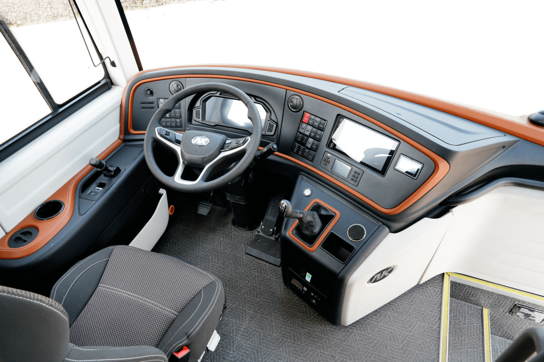 安凯n8为交旅融合提供运力支持