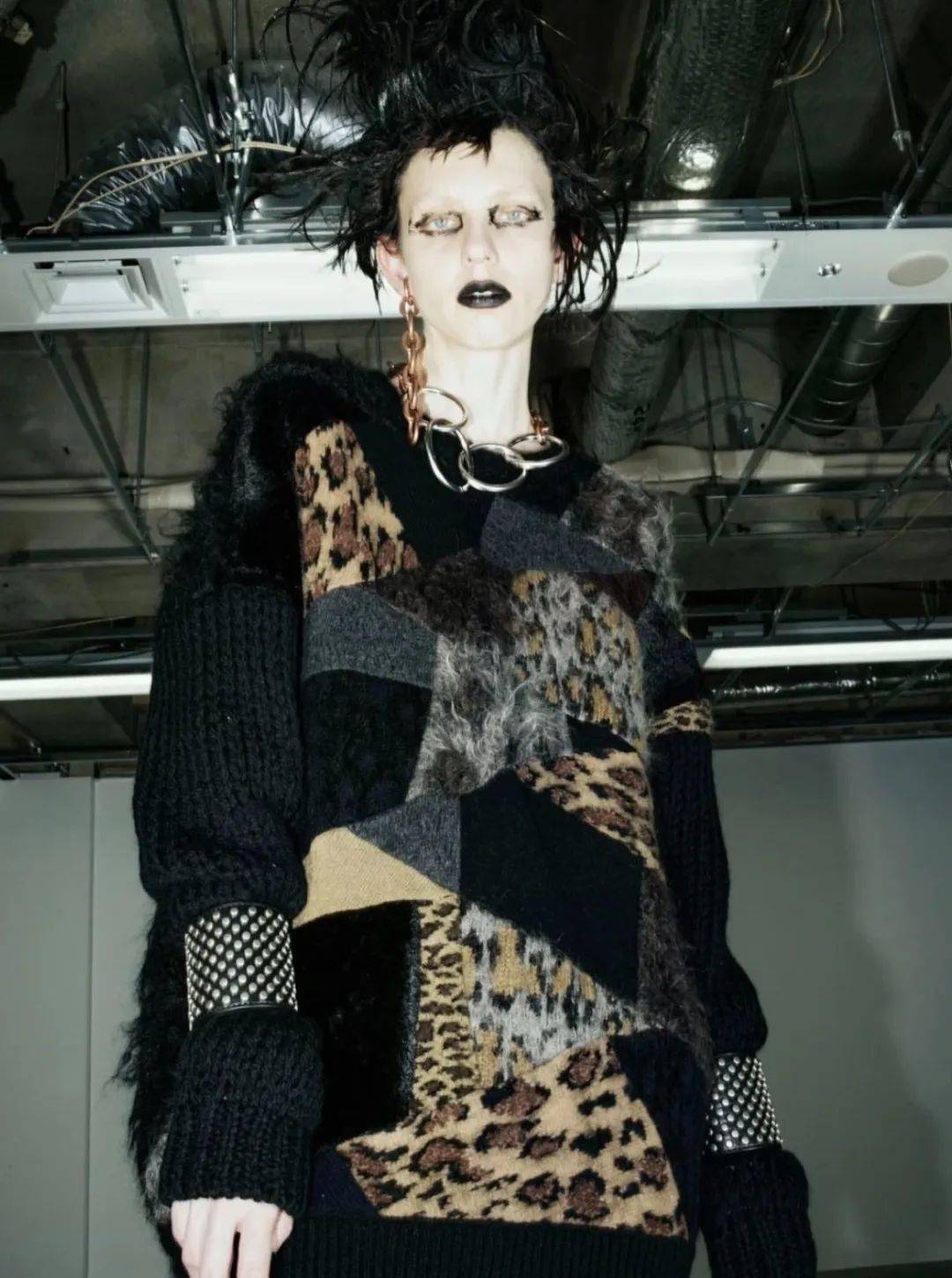 速来get 弥漫在神秘与叛逆的哥特美学_服装_风格_电影