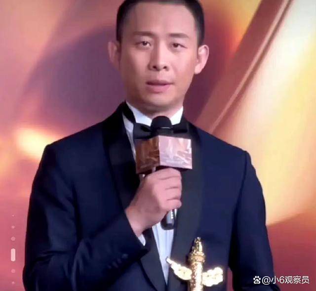 半岛体育app张译领奖时候为什么陈凯歌一直丧着脸呢？而且给了他好几次镜头(图5)