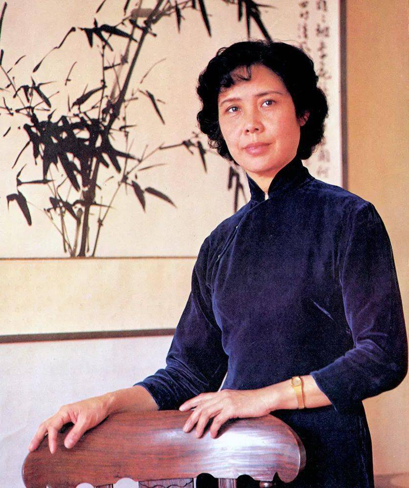 86岁影后郑振瑶去世:12岁就出道,却46岁才走红,68岁成影后,一生经历太