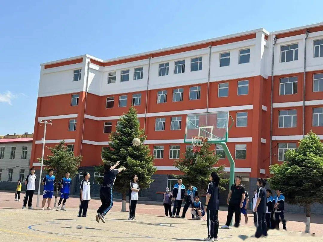 【尚德巴彦·体育引领】巴彦县第一中学举办"校园杯"学生篮球联赛