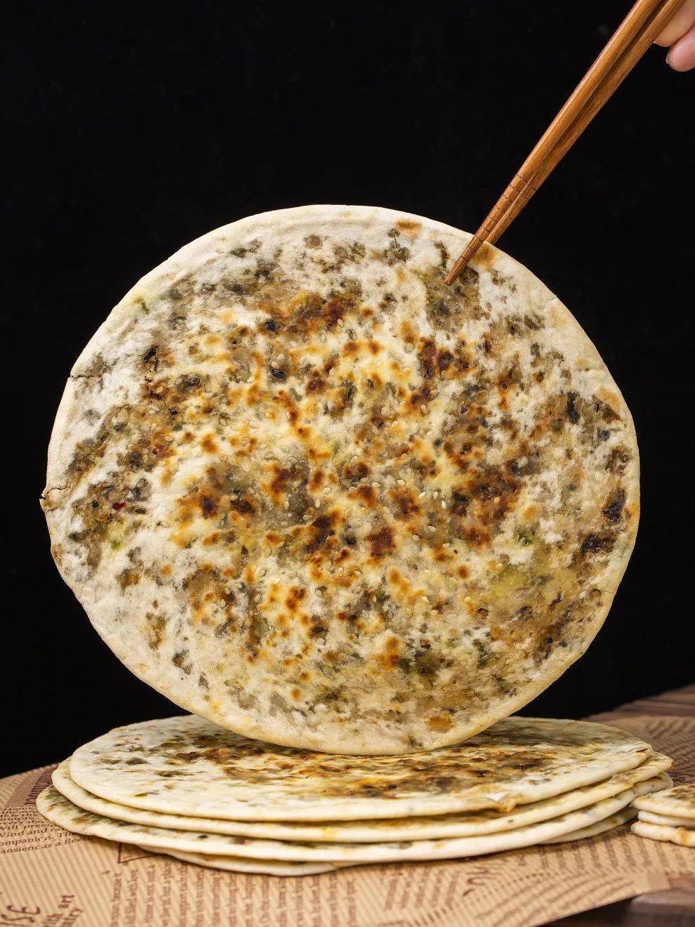 梅干菜饼,加热即食的,坐在家就能吃到