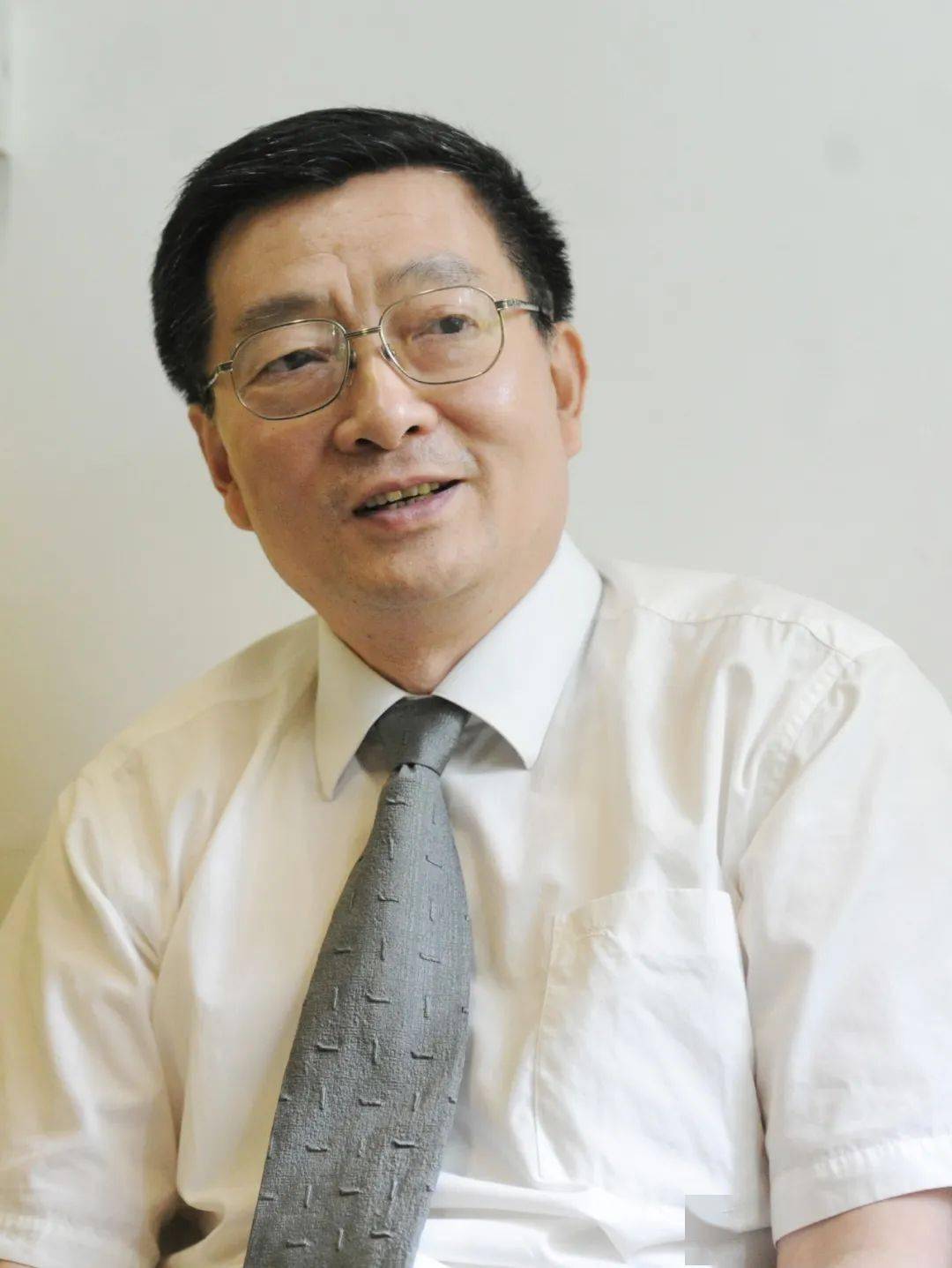 厉曙光复旦大学公共卫生学院教授,博士生导师获全国优秀教师,铁道部